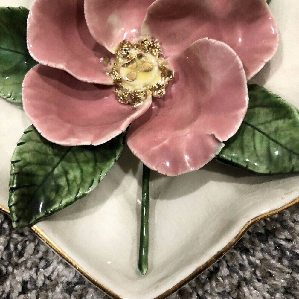 Heart Shaped Porcelain 5” Majolica Rose Wall Hanging - Picture 6 of 9